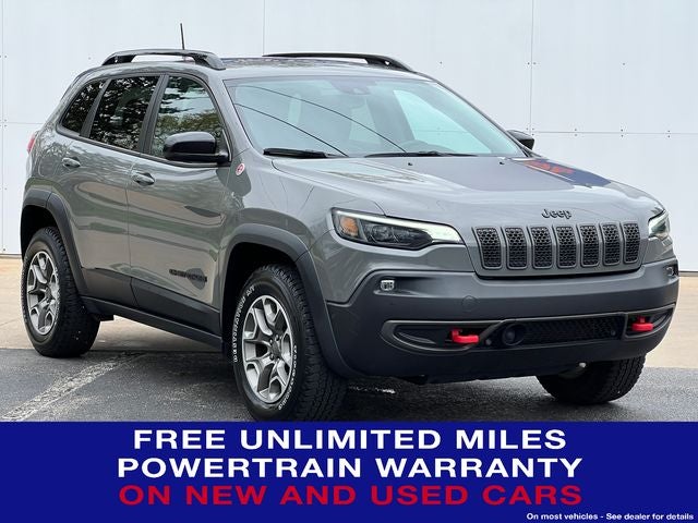2023 Jeep Cherokee Trailhawk 4x4 in Sting-Gray Clearcoat — front three-quarter view