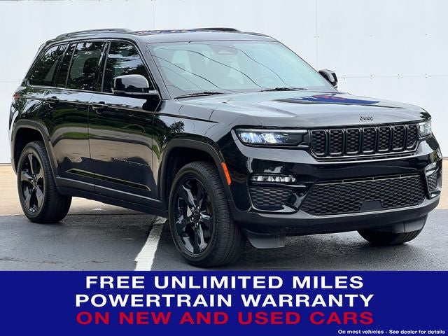 2023 Jeep Grand Cherokee Limited 4x4 in Diamond Black Crystal Pearlcoat — front three-quarter view