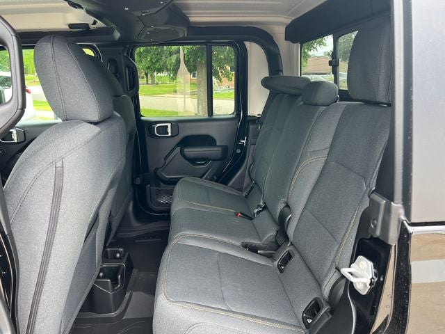 2026 Jeep Gladiator — detail view