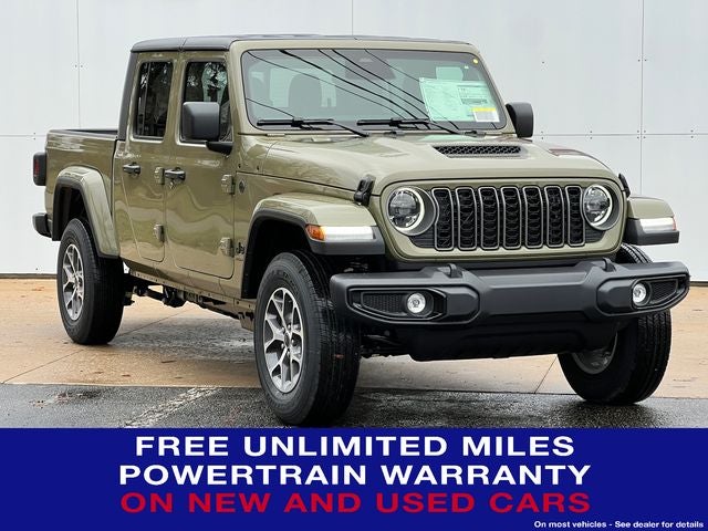 2026 Jeep Gladiator GLADIATOR SPORT S 4X4 in 41 Exterior Paint — front three-quarter view